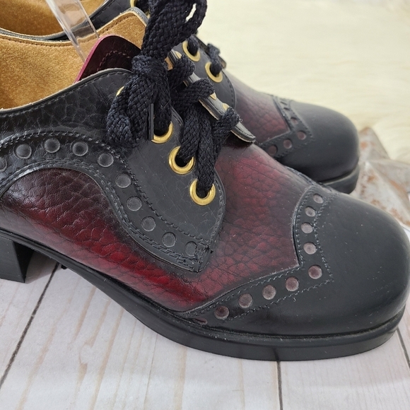 1970s Gallenkamp heeled wingtip oxfords ombre red black size 9 D